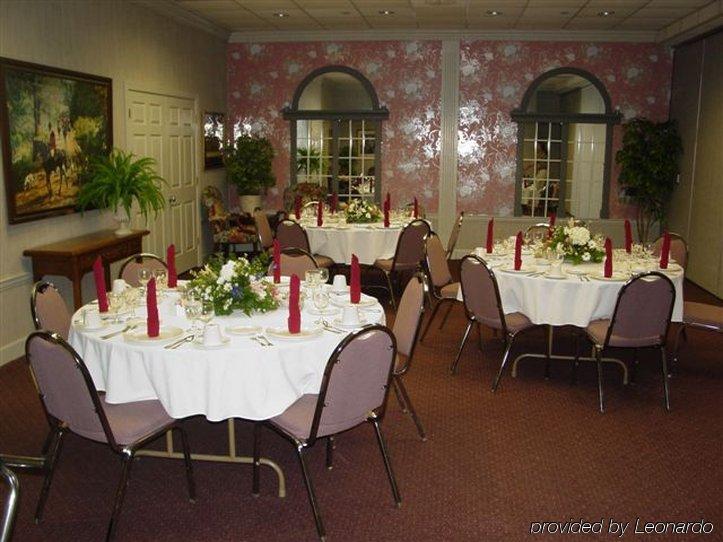 White Columns Inn Томсон Ресторан фото