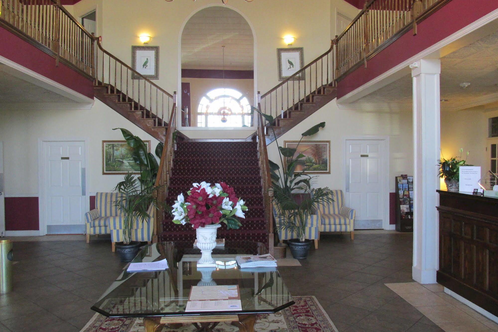 White Columns Inn Томсон Екстер'єр фото