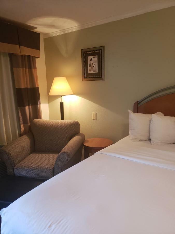 White Columns Inn Томсон Екстер'єр фото